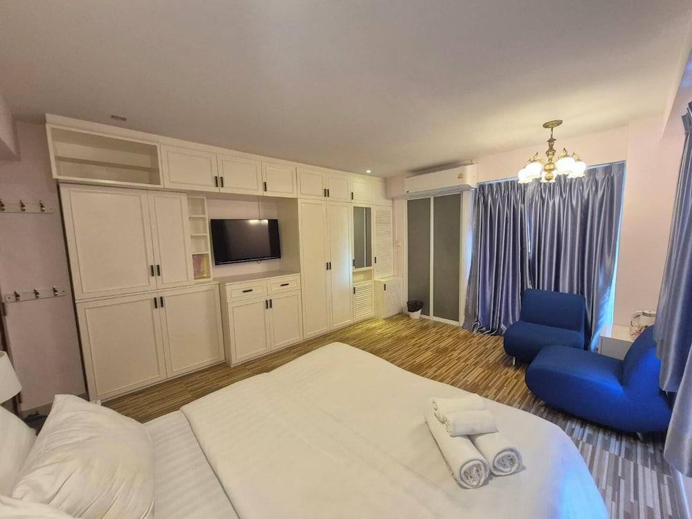Sweetloft Hotel Don Muang - Tap to explore photos