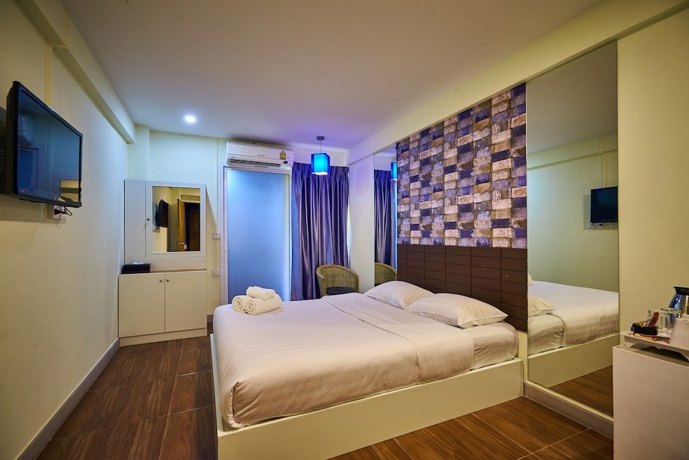 Sweetloft Hotel Don Muang - Tap to explore photos