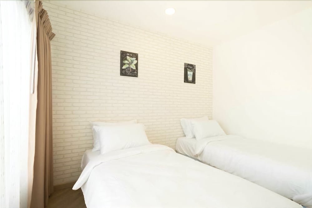 The Lux Ladprao 10 Room Type - Apartment with Twin Bed The Lux Ladprao 10 Room Type - Apartment with Twin Bed
