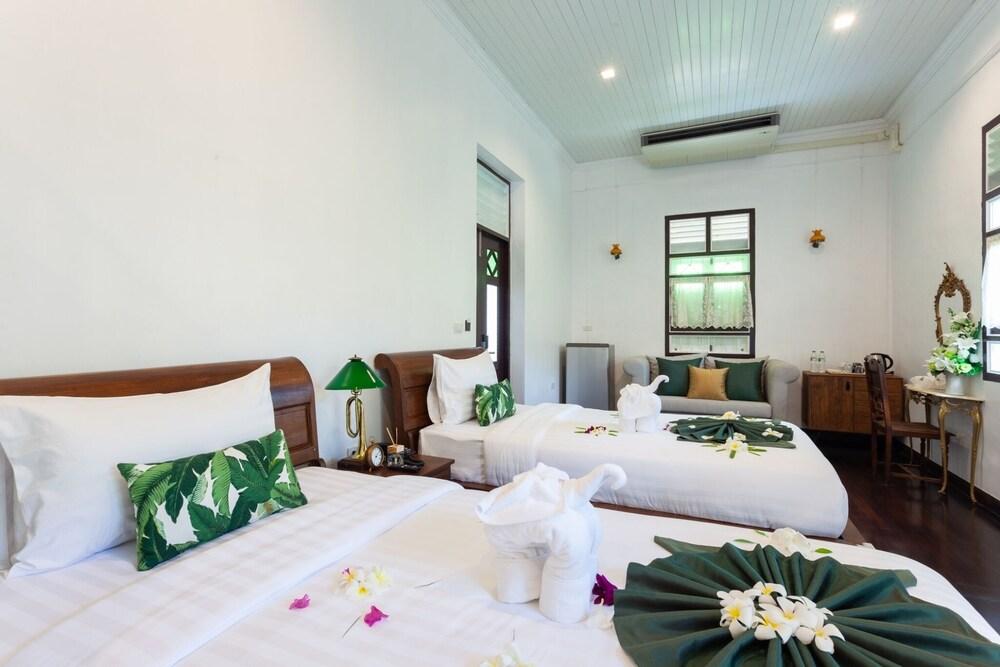 Sound Gallery House - Hostel Room Type - Suite, 2 Twin Beds