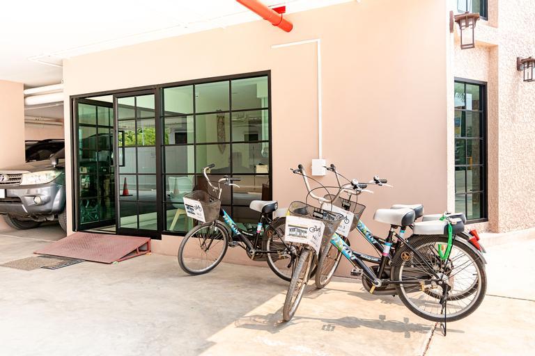 BeWish Residence Bangphlat - Tap to explore photos
