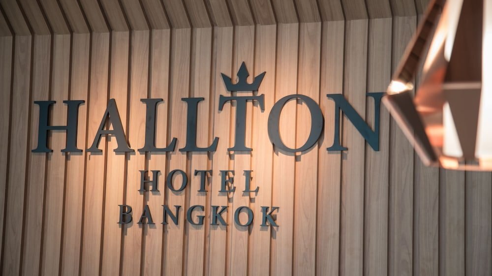 Hallton Hotel Bangkok - Tap to explore photos