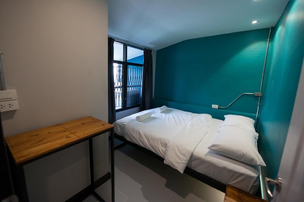 4Share Hostel - Adults Only Room Type - Basic Double or Twin Room