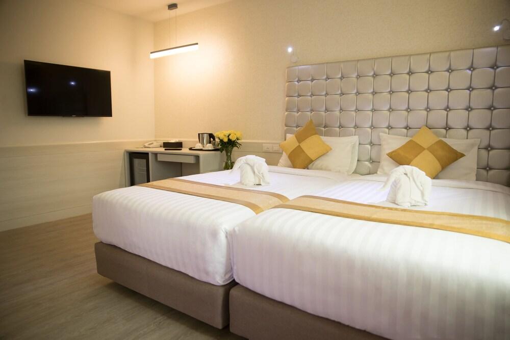 Justice Hotel Room Type - Standard Twin Room, 2 Twin Beds