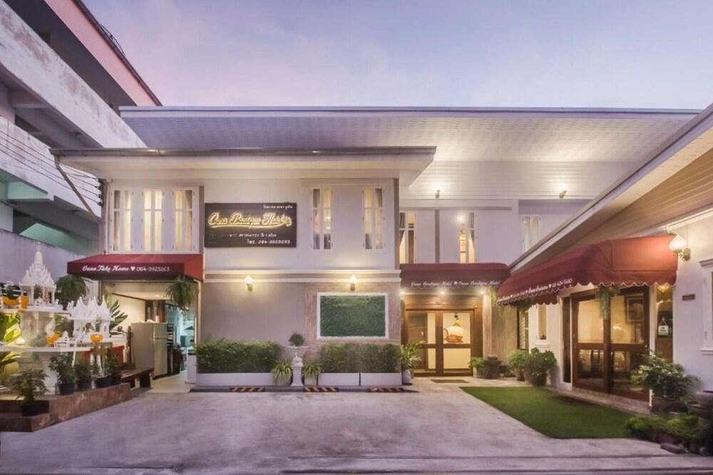Cana Boutique Hotel - Tap to explore photos