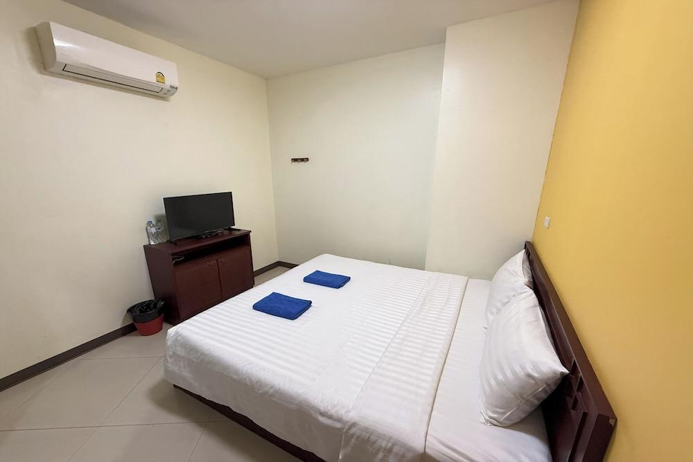 Scala Hostel Room Type - Double Room, No Windows