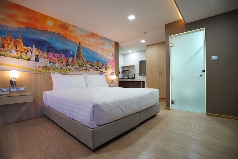 The Qube Fifty Hotel Room Type - Deluxe Double Room, 1 King Bed The Qube Fifty Hotel Room Type - Deluxe Double Room, 1 King Bed