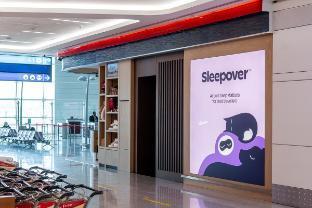 Sleepover Terminal 3, Concourse A – formerly sleep ‘n fly - Tap to explore photos