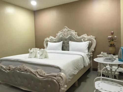 SK Resort Pattaya - Tap to explore photos