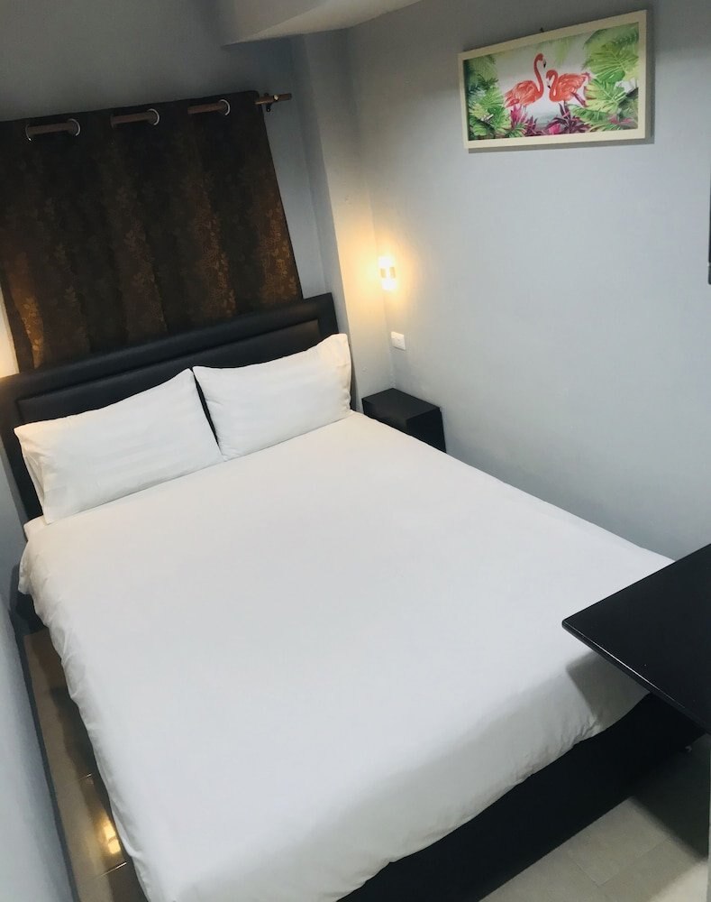 Harry's Residence Room Type - Standard Double Room