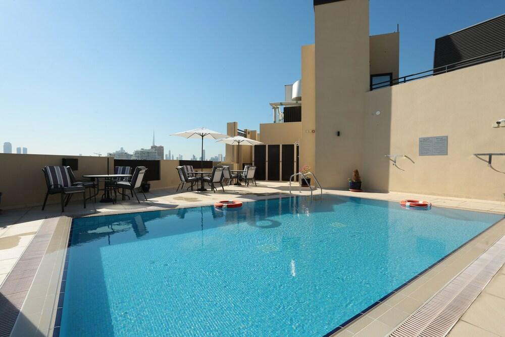 Marbella Holiday Homes - Tap to explore photos