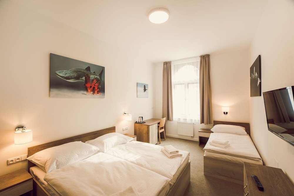 King's Residence Room Type - Comfort Triple Room