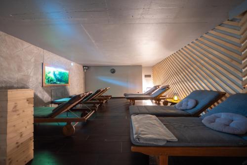 Wellness Rooms Central - Tap to explore photos