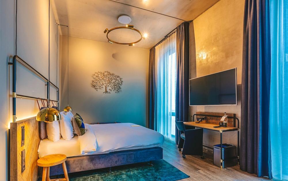 Four Elements Hotel Amsterdam Room Type - Family Suite