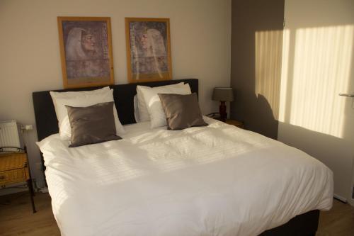 Marbles Inn Room Type - King Room
