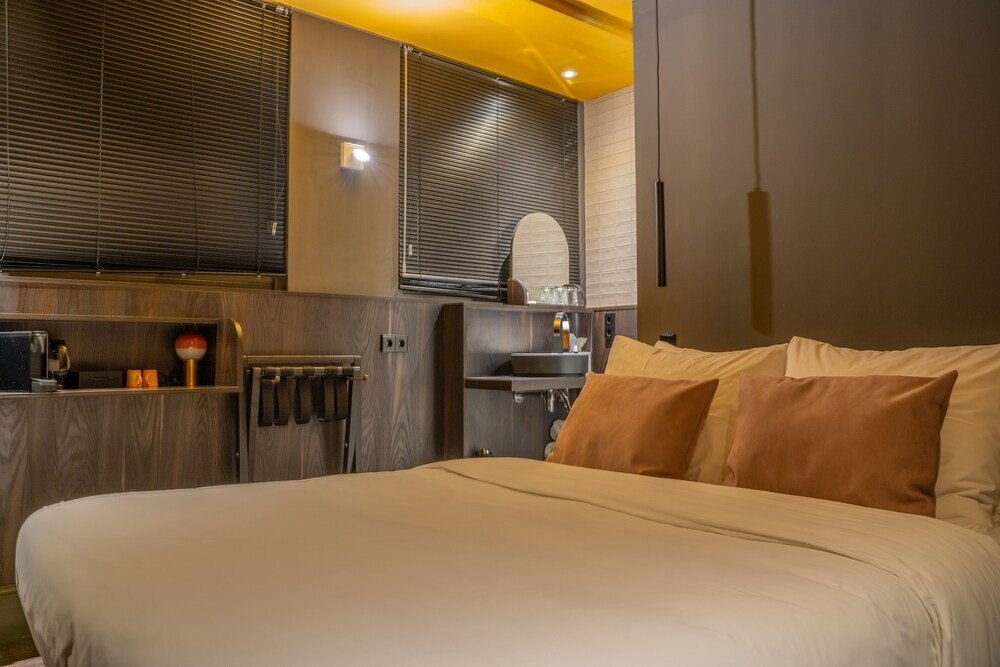 Hotel Frank since 1666 Room Type - Basic Double Room (Basement)
