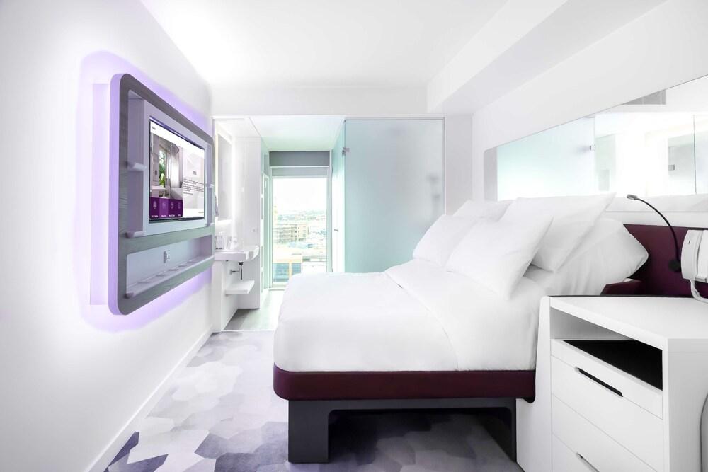 YOTEL Amsterdam Room Type - Premium Room