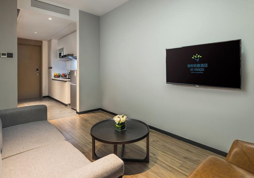La Yarda Hotel Guangzhou - Free Shuttle Bus Available during Canton Fair Period Room Type - Superior Apartment King Bed Suite La Yarda Hotel Guangzhou - Free Shuttle Bus Available during Canton Fair Period Room Type - Superior Apartment King Bed Suite