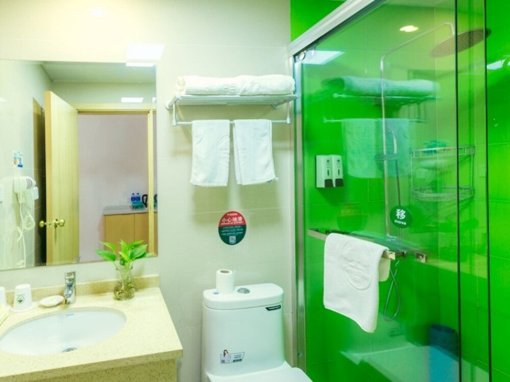 GreenTree Inn Shanghai Fengxian District Nanqiaoxincheng Metro Station Express Hotel - Tap to explore photos