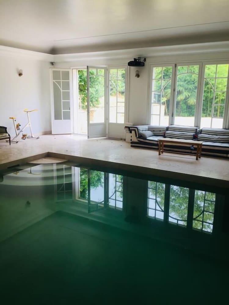 Villa Ananda Huo