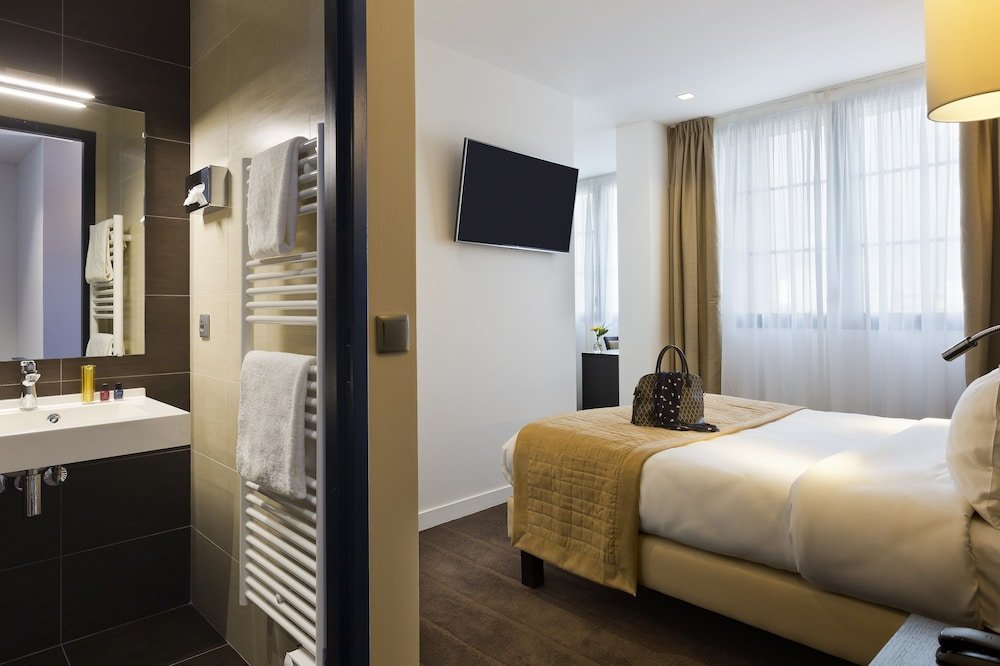 Simon's Boutique Hotel Room Type - Comfort Triple Room