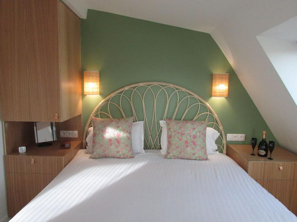 Le Matissia Room Type - Honeymoon Double Room
