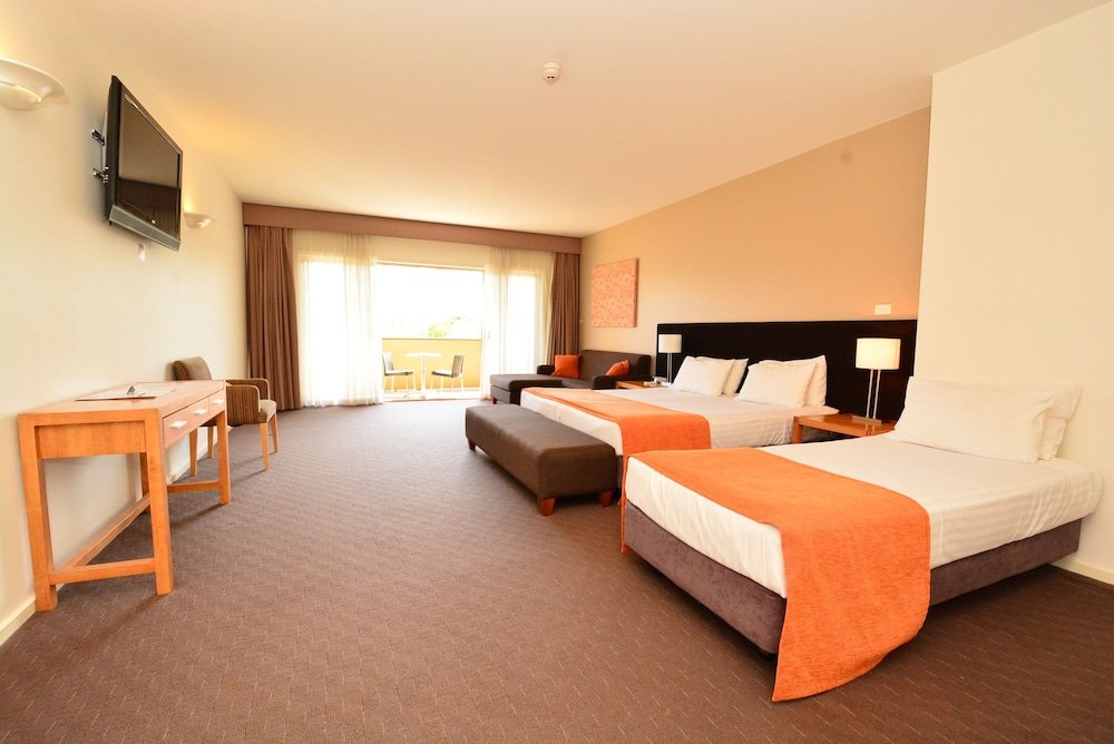 Mornington Hotel Room Type - Deluxe Triple Room Mornington Hotel Room Type - Deluxe Triple Room