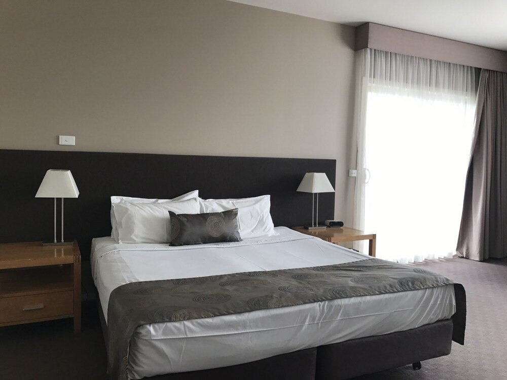 Mornington Hotel Room Type - Standard Suite with Balcony