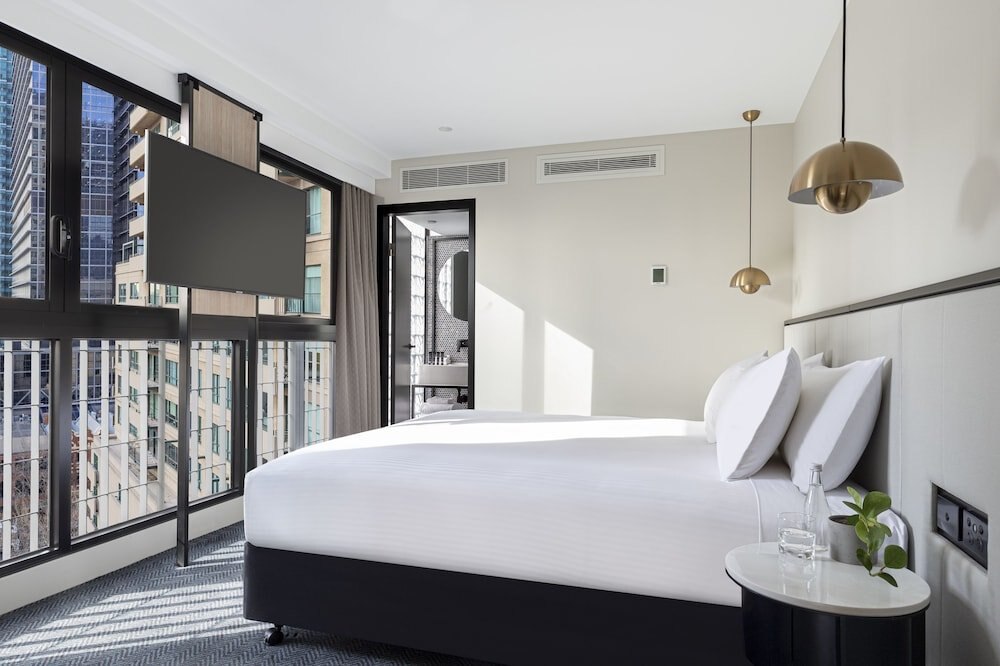 Brady Hotels Jones Lane Room Type - King