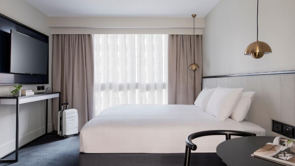 Brady Hotels Jones Lane Room Type - King Accessible