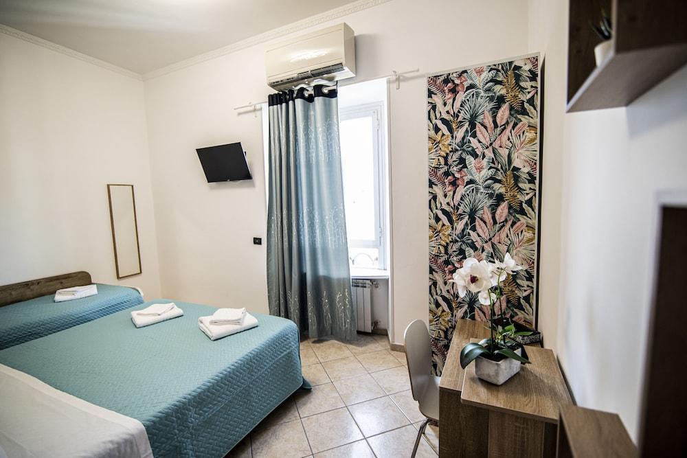 Hotel Dell'Urbe Room Type - Standard Triple Room