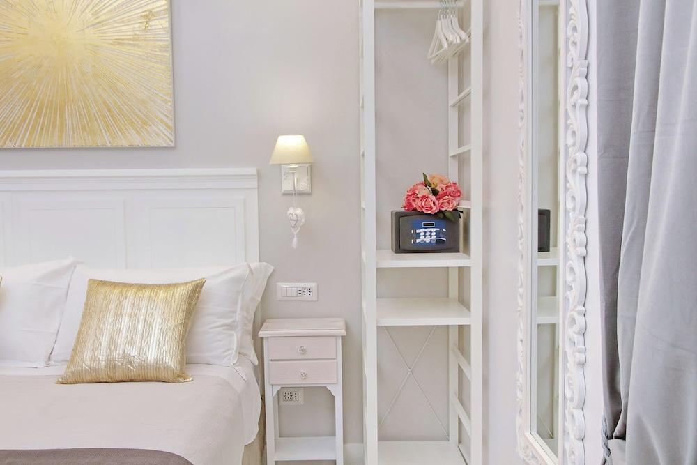 Roman Holiday Charming Room Type - Comfort Quadruple Room Roman Holiday Charming Room Type - Comfort Quadruple Room