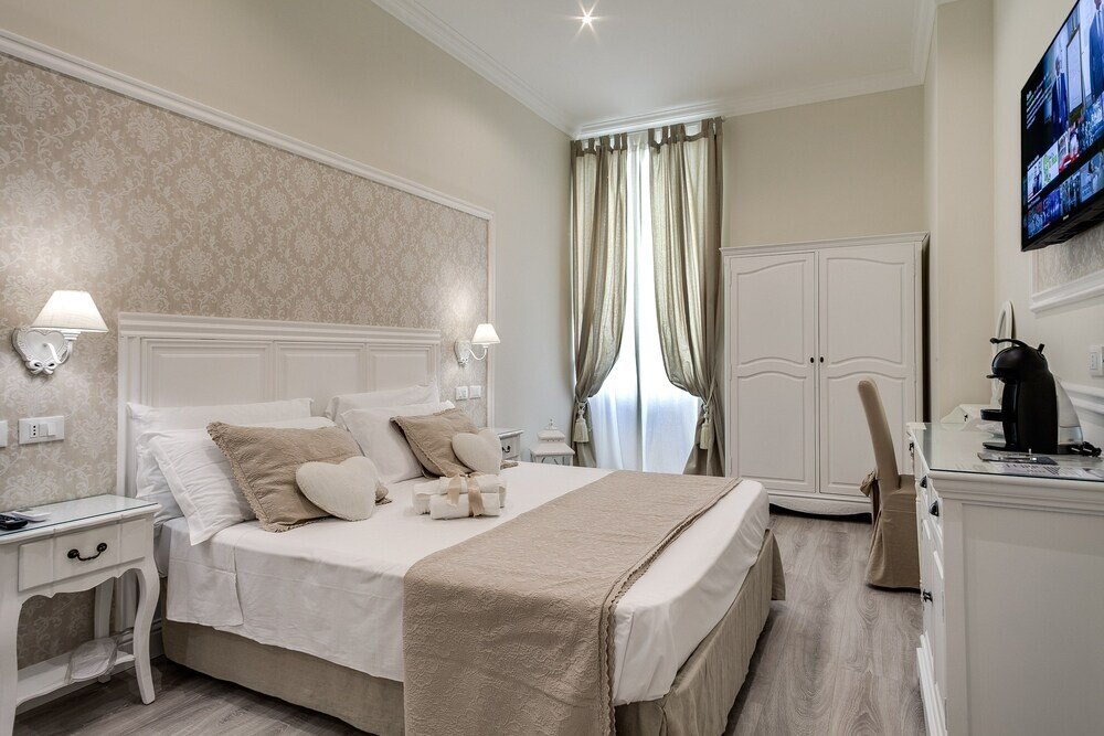 Charme & Chic Luxury Room Type - Classic Room, Non Smoking