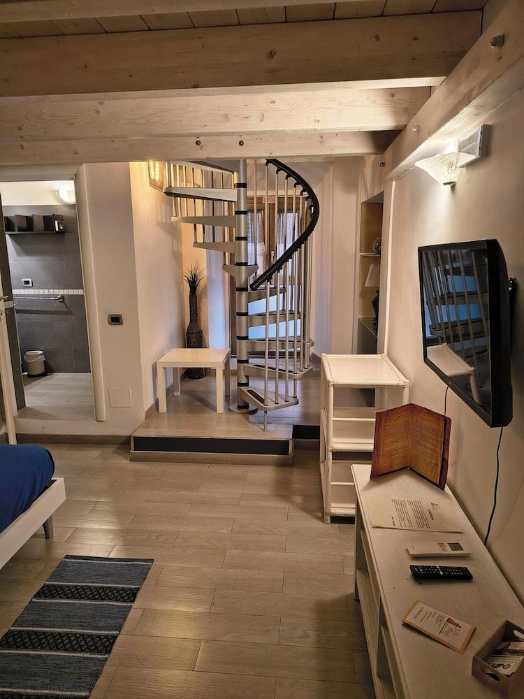 Sesta Strada guesthouse - Tap to explore photos