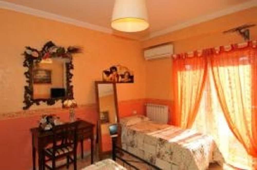 Le Scalette Bed & Breakfast - Tap to explore photos