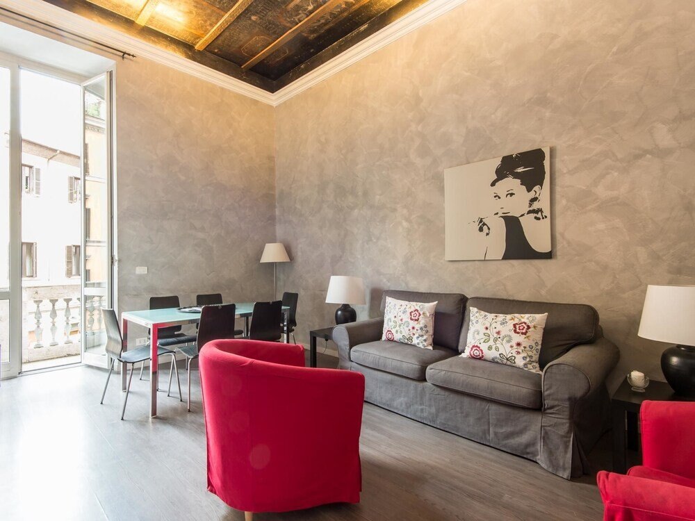 RSH Ara Pacis Enchanting Apartment - Tap to explore photos