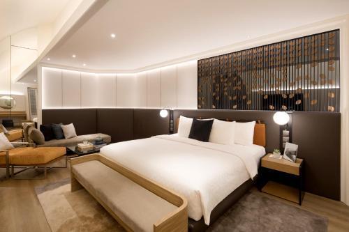 Mercure Jakarta Batavia - Tap to explore photos