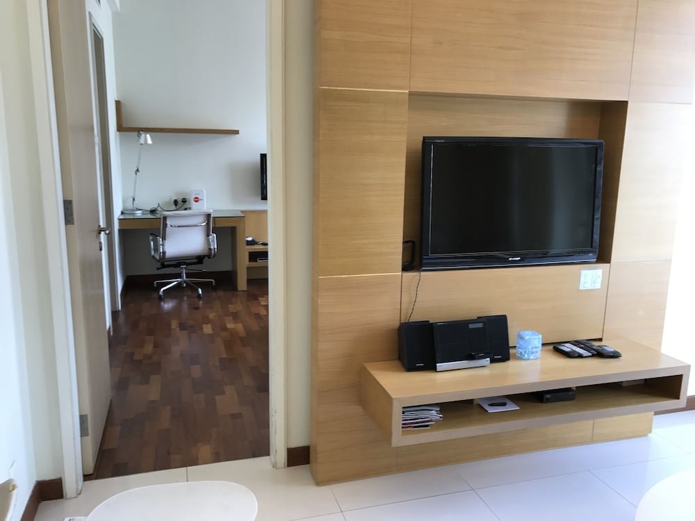 WTE KLCC Suites - Tap to explore photos