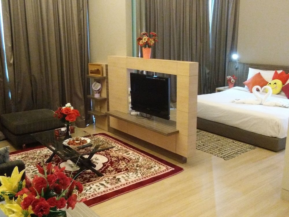 Swiss Garden Apex Suites Bukit Bintang - Tap to explore photos
