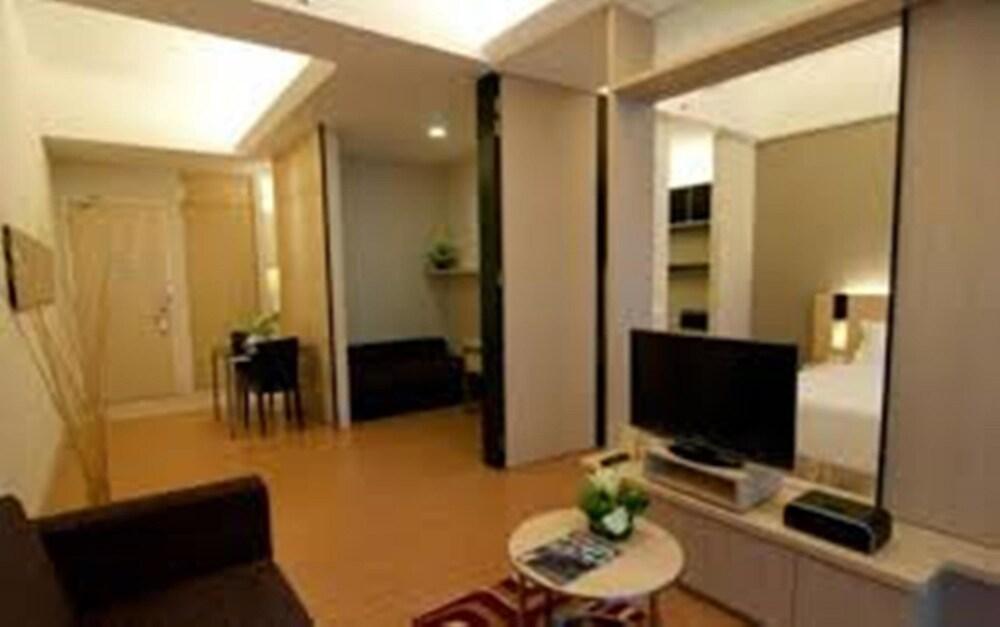Swiss Garden Apex Suites Bukit Bintang - Tap to explore photos