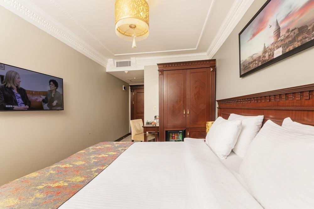 The Magnaura Palace Hotel Room Type - Standard Double or Twin Room