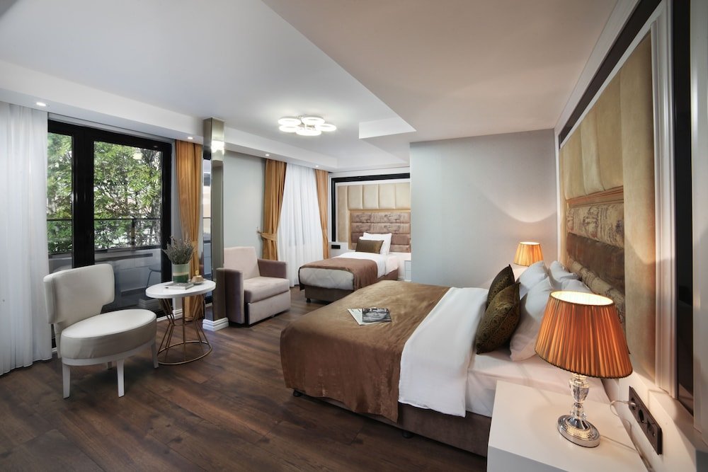 Pell Palace Hotel & Spa Room Type - Family Quadruple Room