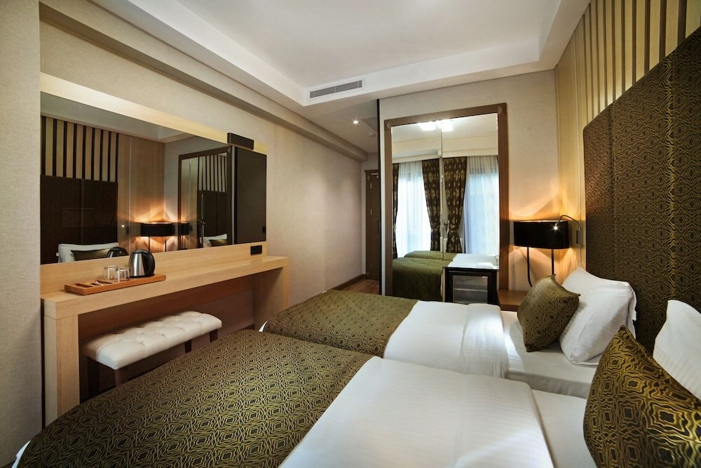 Pell Palace Hotel & Spa Room Type - Superior Twin Room