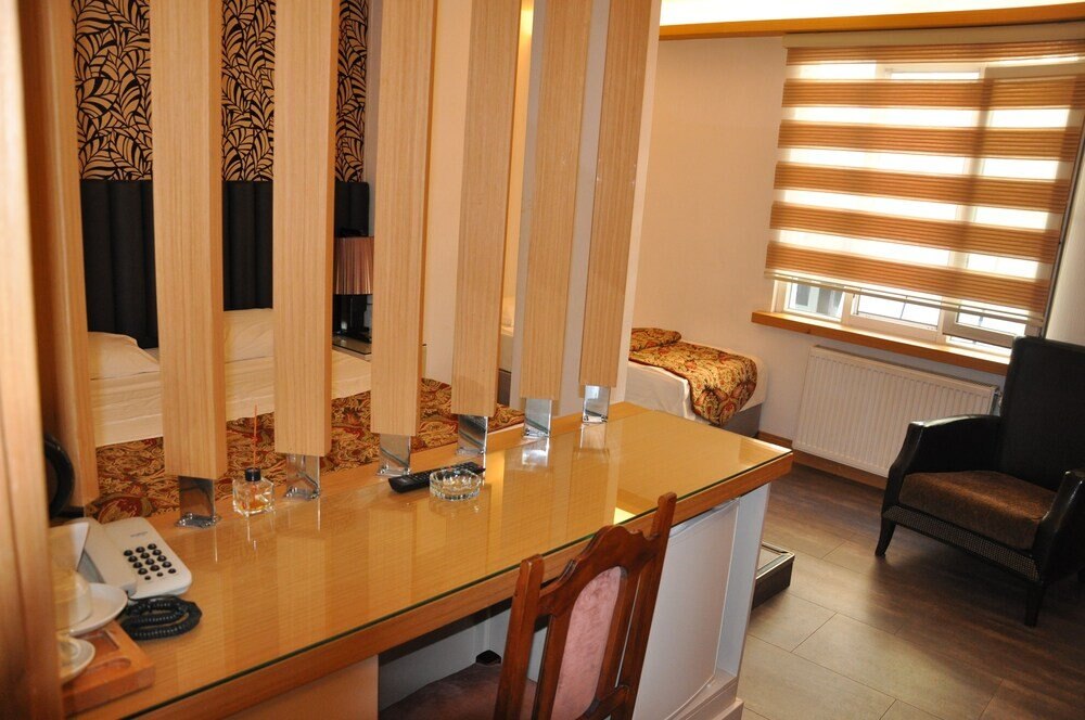 Arsima Hotel Room Type - Standard Quadruple Room