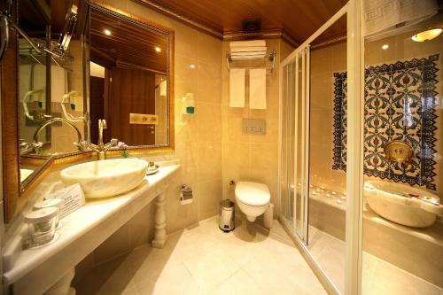 Marmara Deluxe Hotel Room Type - Budget Double Room