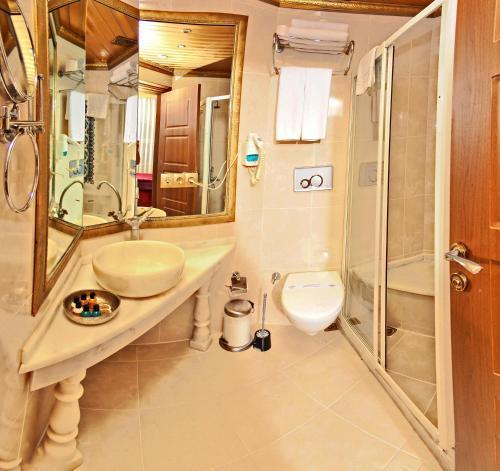 Marmara Deluxe Hotel Room Type - Standard Double Room with Hammam Marmara Deluxe Hotel Room Type - Standard Double Room with Hammam