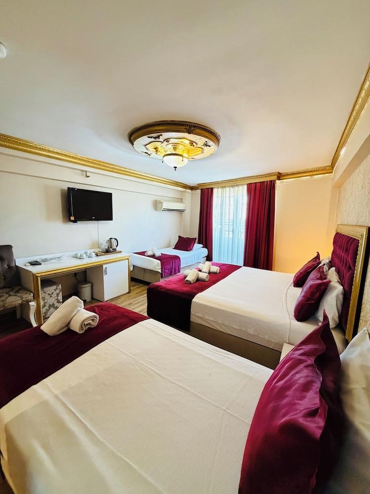 Marmara Deluxe Hotel Room Type - Economy Quadruple Room Marmara Deluxe Hotel Room Type - Economy Quadruple Room