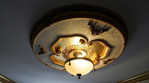 Marmara Deluxe Hotel - Tap to explore photos