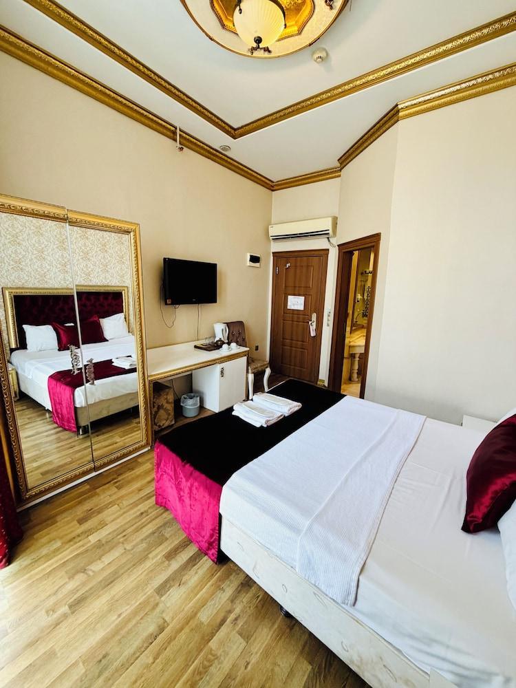 Marmara Deluxe Hotel Room Type - Standard Double Room