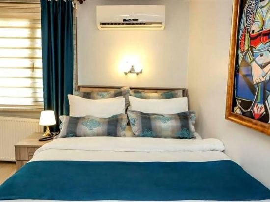 Pablo Di Pera Istanbul Price Address Reviews